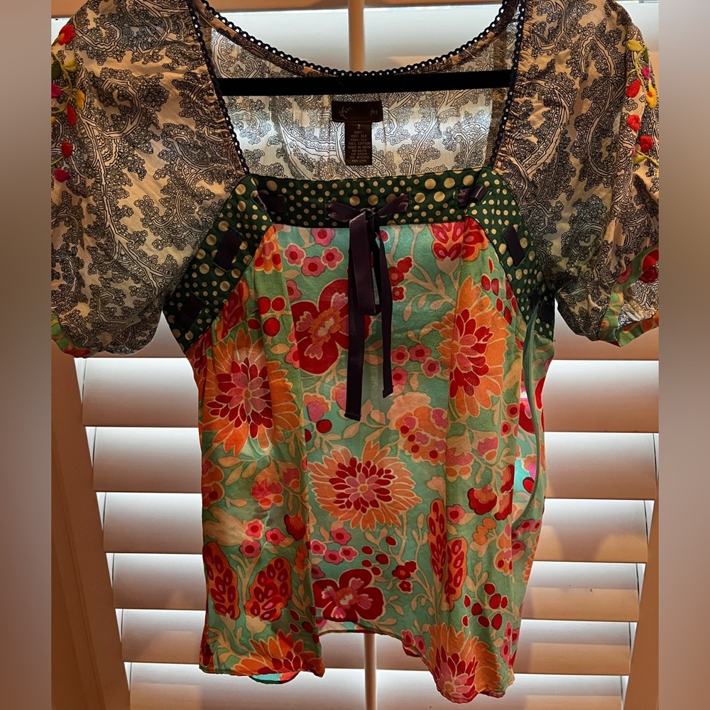 Fei Floral Top